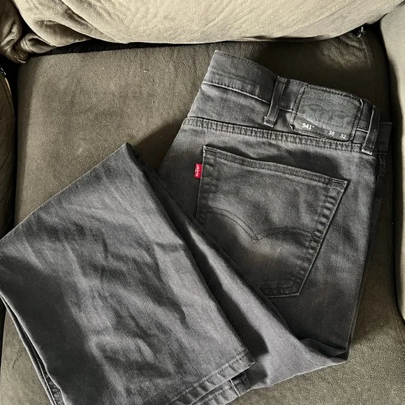 Levi's 541’s Men's Charcoal Slim Straight Jeans - Picture 1 of 1